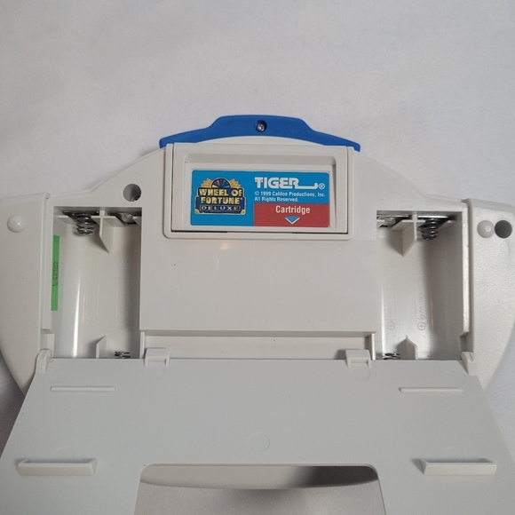Wheel Of Fortune Electronic Handheld Game Deluxe Cartridge Tiger 1998 - Picture 9 of 10
